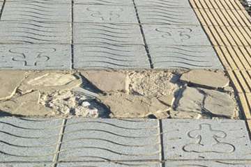 Una vecina de La Garita sufre una caída en el paseo marítimo que casi le cuesta la vida/TA.